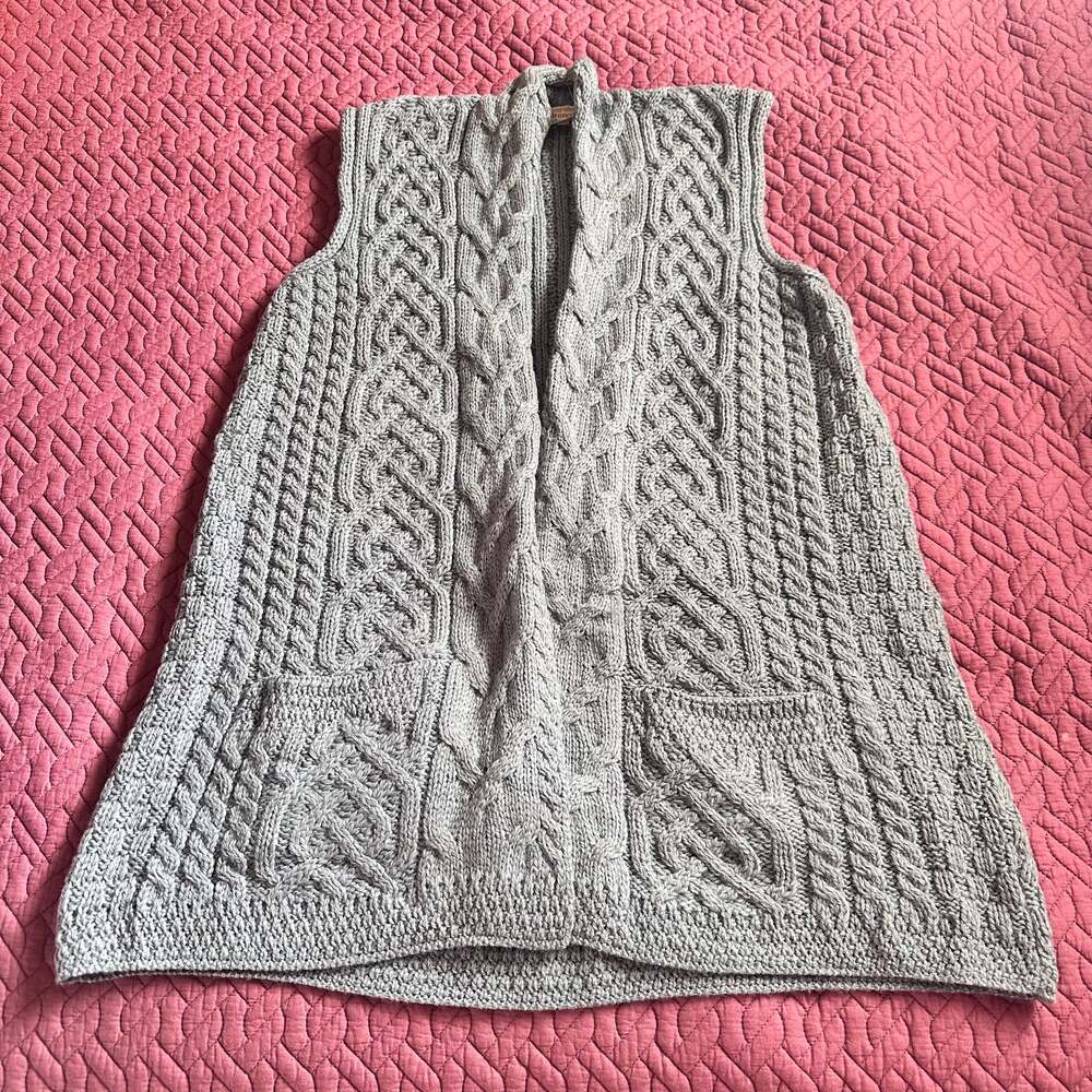 Kilronan Knitwear Women's Cable Knit Merino Wool Open Front Sweater Vest